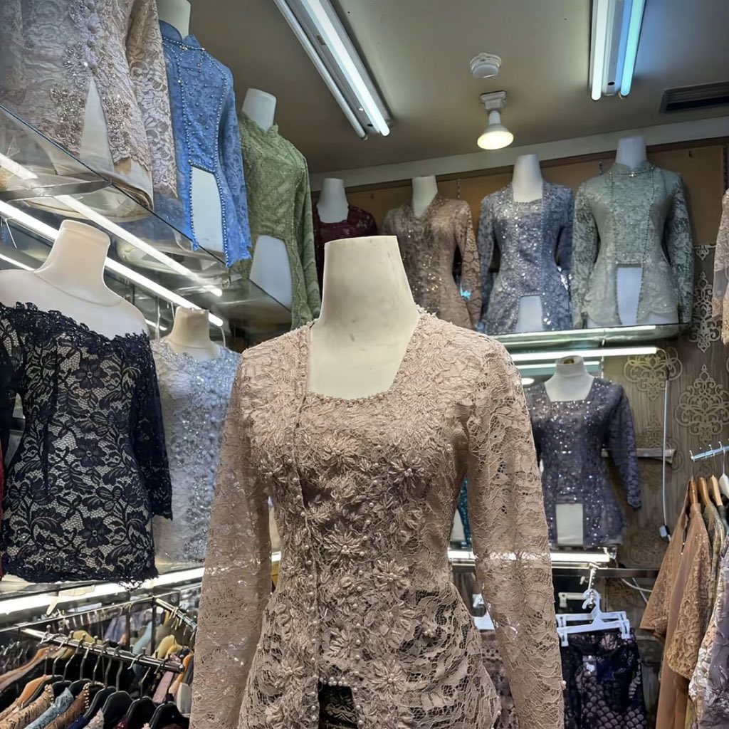 Adelia🌻 tweet media