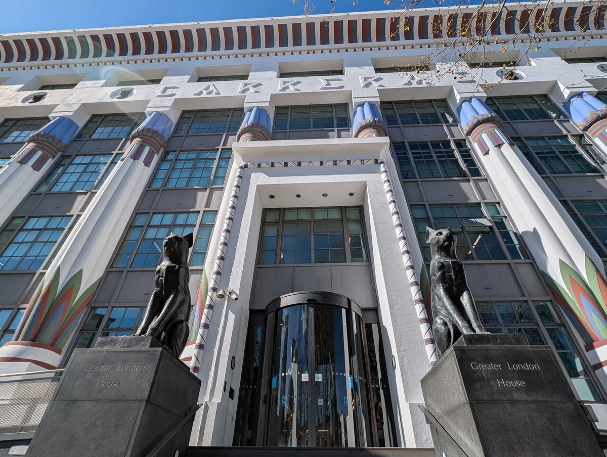 Londonist's tweet photo. "This whacking great ancient Egyptian-style cigarette factory we built still feels too understated..."
"How about two eff-off-massive cats at the entrance?"
"That's it!" https://t.co/JdXTpU2mb6