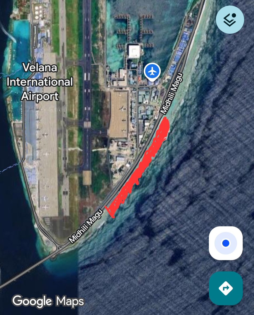 Phiraash's tweet photo. ރޭސިންގް ޓްރެކް އަދި ޑްރިފްޓްކުރާ ސަރަހައްދެއް ހެދުމަށް ބިން ހިއްކުން ފެށުމަށް މާދަމާ ވަކި ވަގުތެއްގަ އެއަޕޯޓް ބަންދުކުރަނީ. ބިން ހިއްކުން ފައްޓާދޭން ދަނީ މުއިއްޒު. 
ހަނގުރާމައިގެ ސަބަބުން އެތައް ފްލައިޓްތަކެއް ކެންސަލް ކުރަމުންދާއިރު، އަންނަ މަދު ފްލައިޓްތައް ވެސް މާދަމާ ކެންސަލްކޮށް އެއަޕޯޓް ބަންދުކުރަނީ ބިން ހިއްކުން ފެށުމުގެ ރަސްމިއްޔާތަށް.
އިންތިހާބުން ބަލިވާނެތީ ހަމަ ތެޅިފޮޅެނީ
#Noonekey