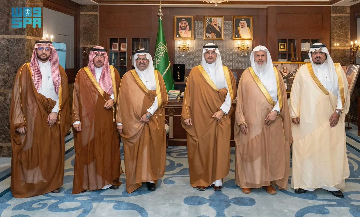 SPAregions's tweet photo. محافظ الأحساء يستقبل رئيس وأعضاء مجلس إدارة الجمعية الخيرية لتيسير الزواج ورعاية الأسرة "رعاية".
https://t.co/yVa9UosoXh
#واس https://t.co/IkenzIVSjj