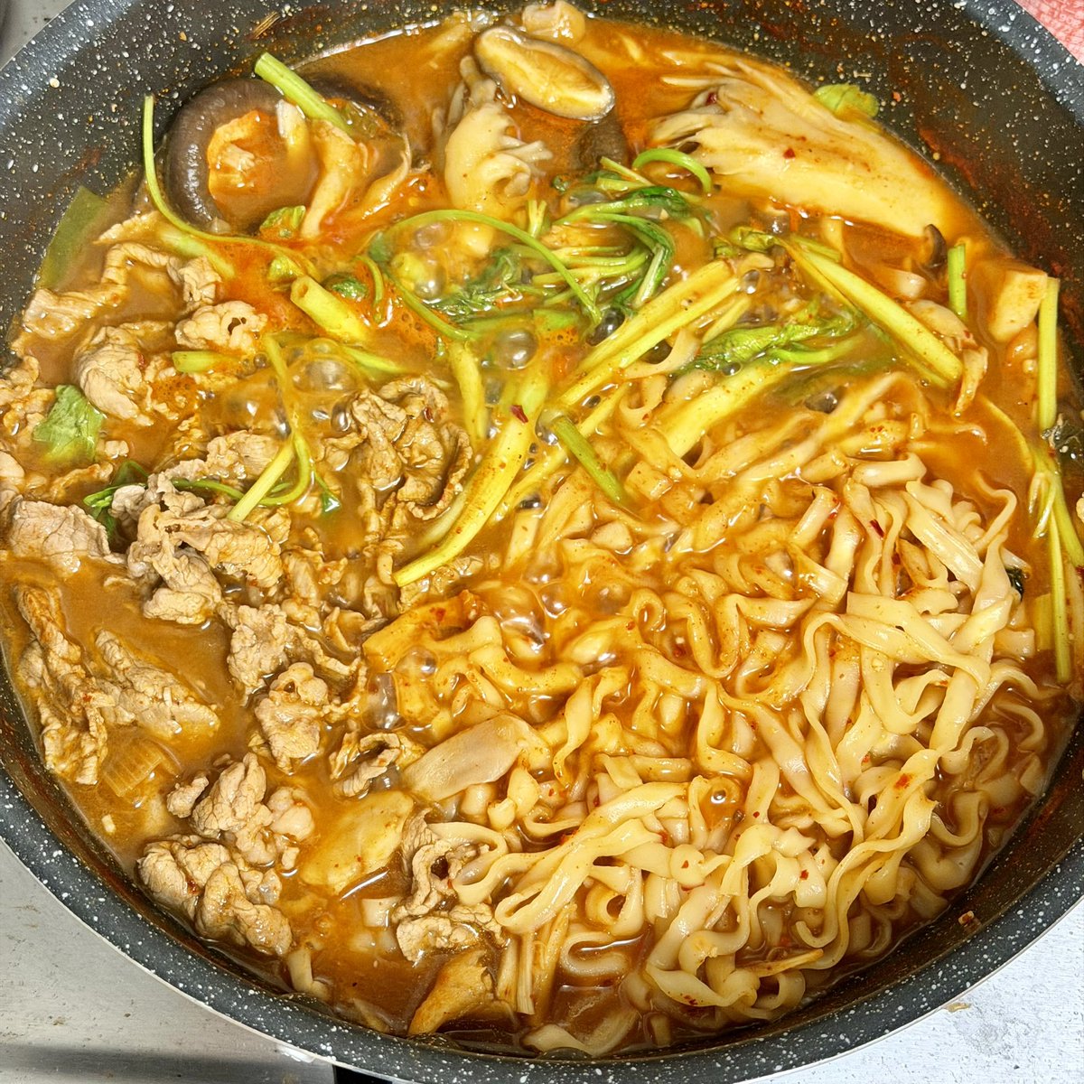 니시오기 tweet media