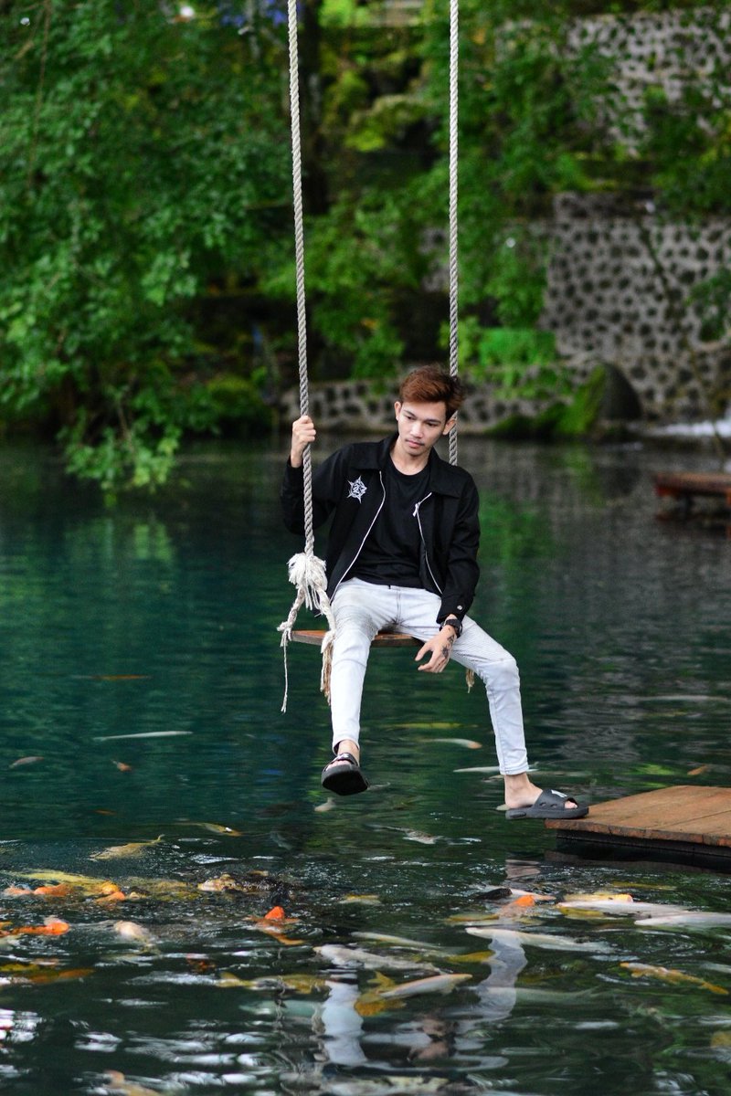 anakmanis tweet media