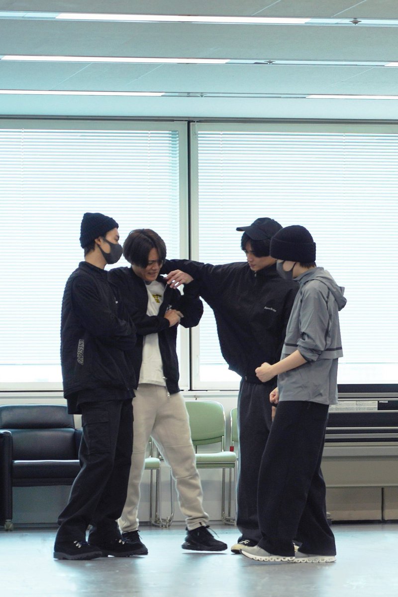 らりる tweet media