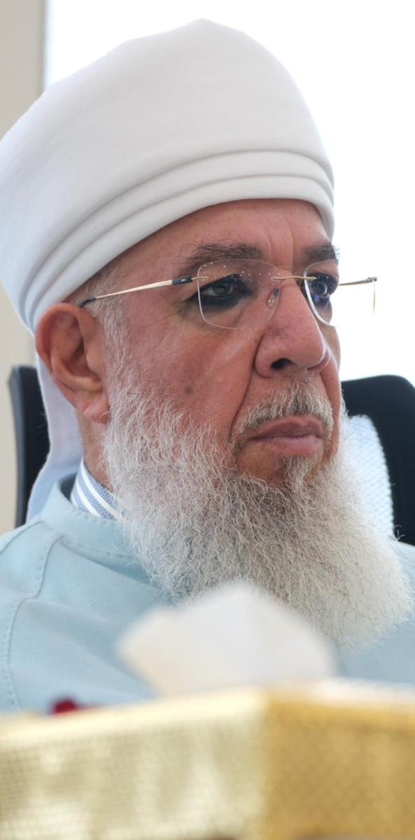 “Menzil beton duvarlardan değil mermerlerden değil çinilerden değil, Gavsımız (ks) için önemli olan sizlerdiniz. 
*Menzil sizsiniz* !”

*Şeyh Seyyid Muhammed Saki Elhüseyni ks*