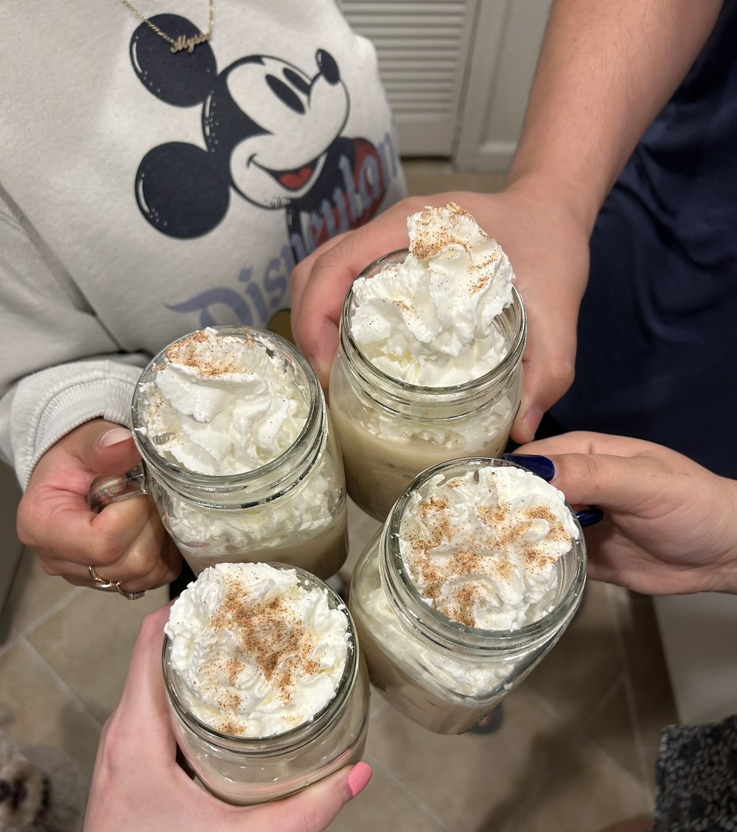 Kyra 💜 tweet media