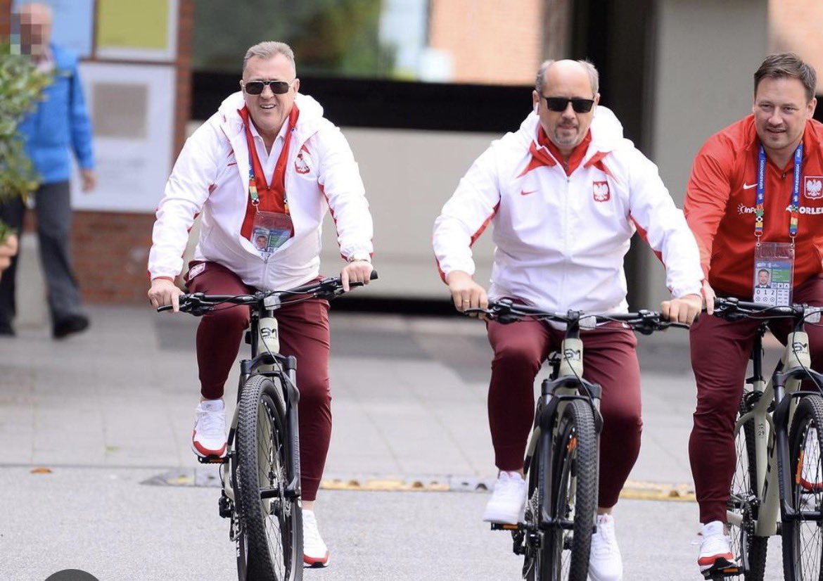 Łączę się w bólu z działaczami PZPN, właśnie poszedł  się j….c darmowy wyjazd na mundial.  A miało być tak pięknie. Szkoda.