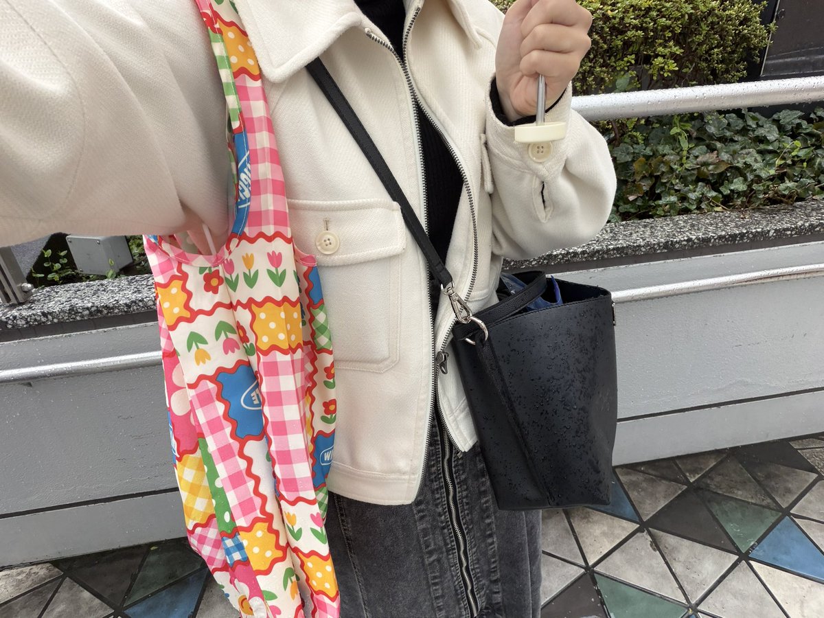 りり tweet media