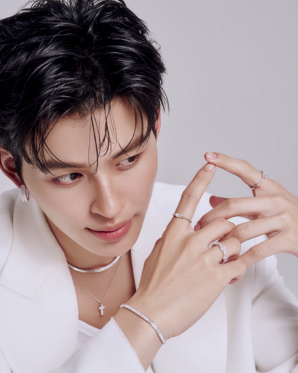 ELLE Thailand tweet media