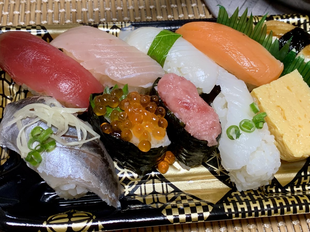 ＠もつ tweet media