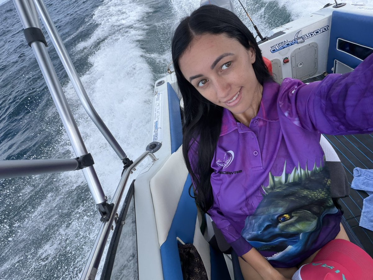 Mrs Privileged aka Andrea tweet media