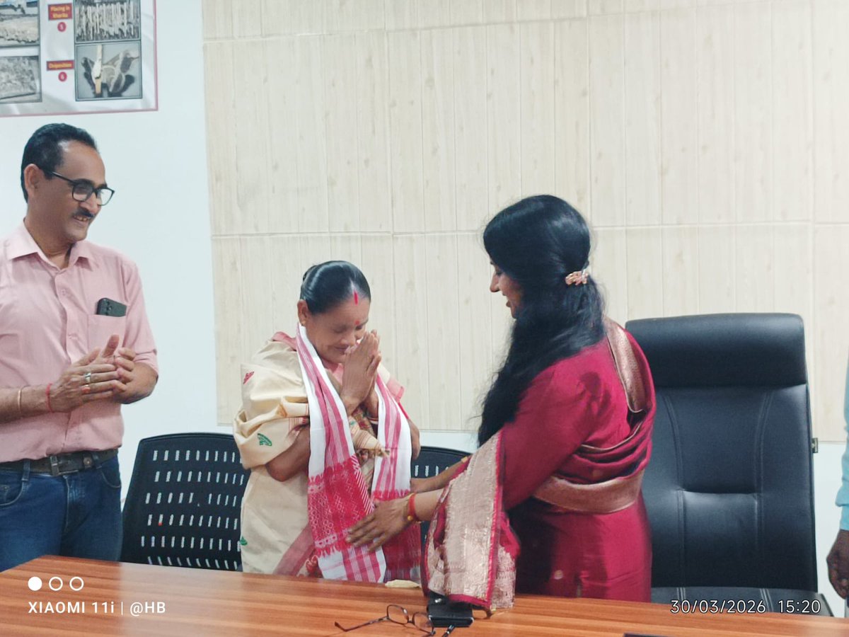 MssoSilk's tweet photo. Heartfelt wishes on the retirement of Shri Harinath, Multi-Tasking Staff, from CSB–MESSO, EBSF Topatoli after 39 years of dedicated service.

His retirement was celebrated on 30.03.2026. His sincerity, hard work, and humble nature greatly contributed to the smooth functioning of the centre.

We sincerely thank him for his long and committed service and wish him good health, happiness, and a peaceful retired life ahead. 🌼
@LalithaNM2010 @EBSFCSB2020 @IfsSivakumar @csbmot @TexMinIndia @PIBTextiles