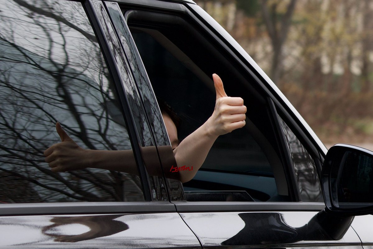 스테파니 tweet media