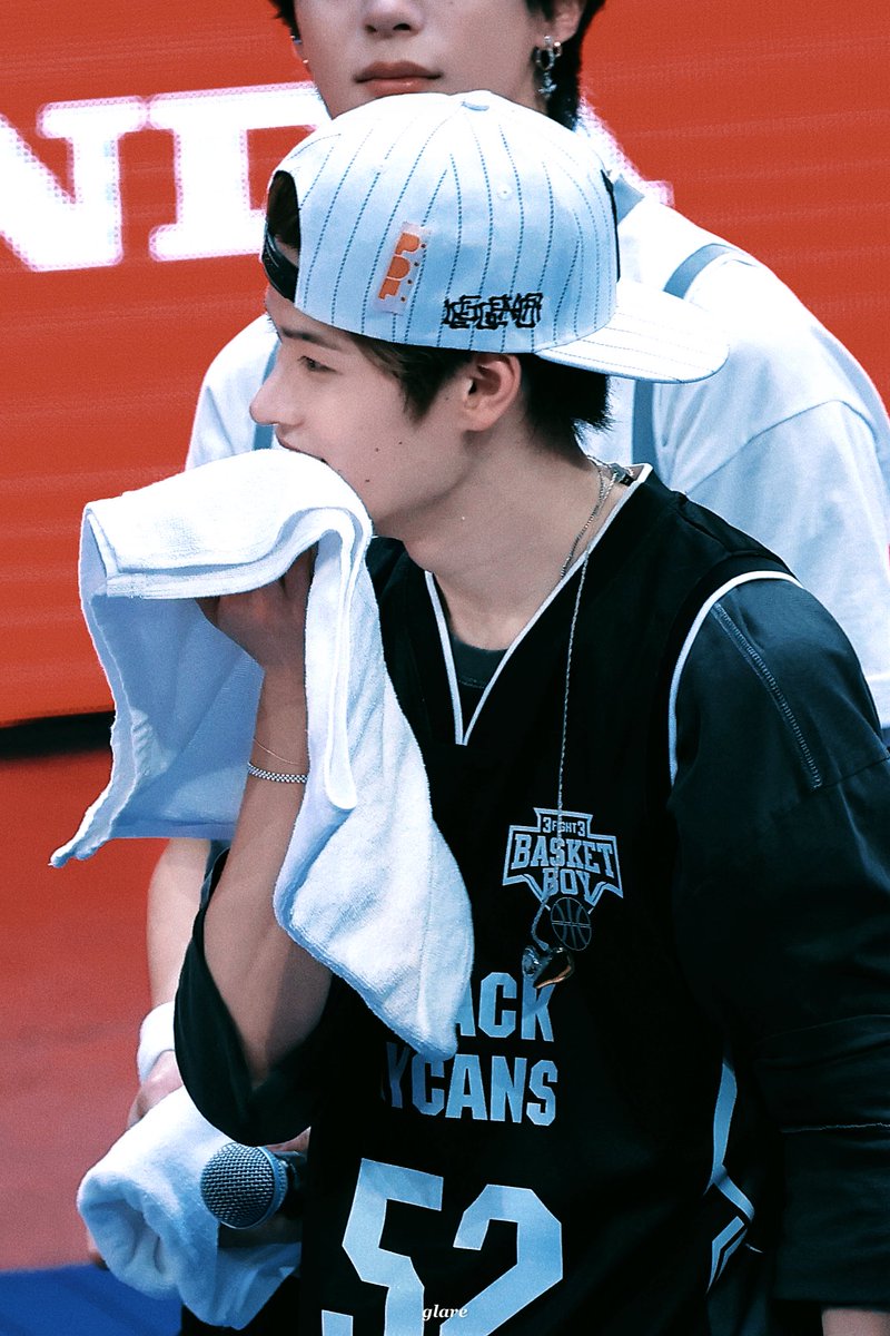 𝙂𝙇𝘼𝙍𝙀 tweet media