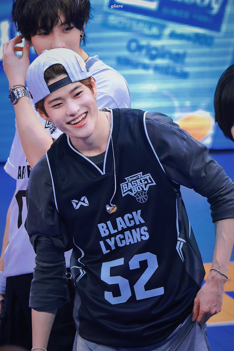 𝙂𝙇𝘼𝙍𝙀 tweet media