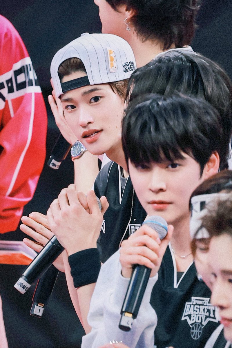 𝙂𝙇𝘼𝙍𝙀 tweet media