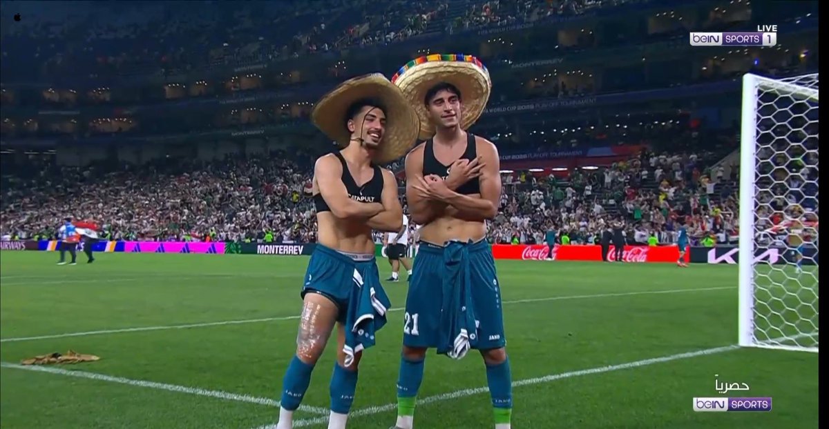 bayern fan tweet media