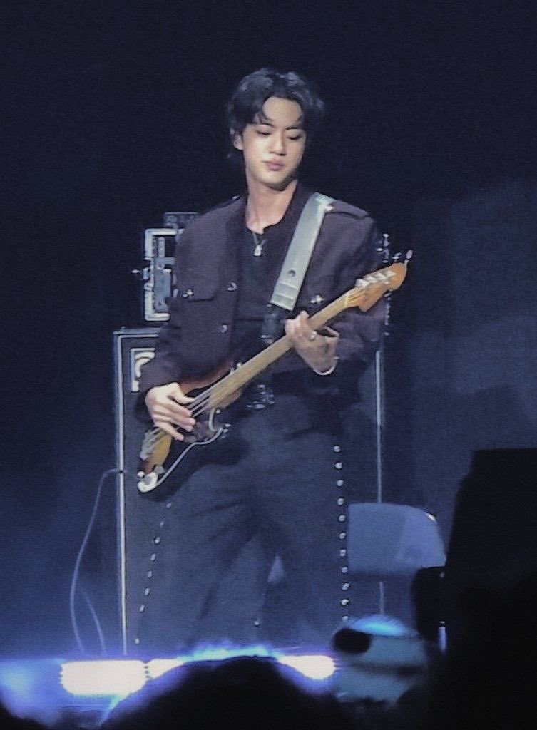 [US ITUNES 🇺🇸] #4 (+2) - Swim with Jin (Alternative Rock Remix) 🔥 Jin’s ...