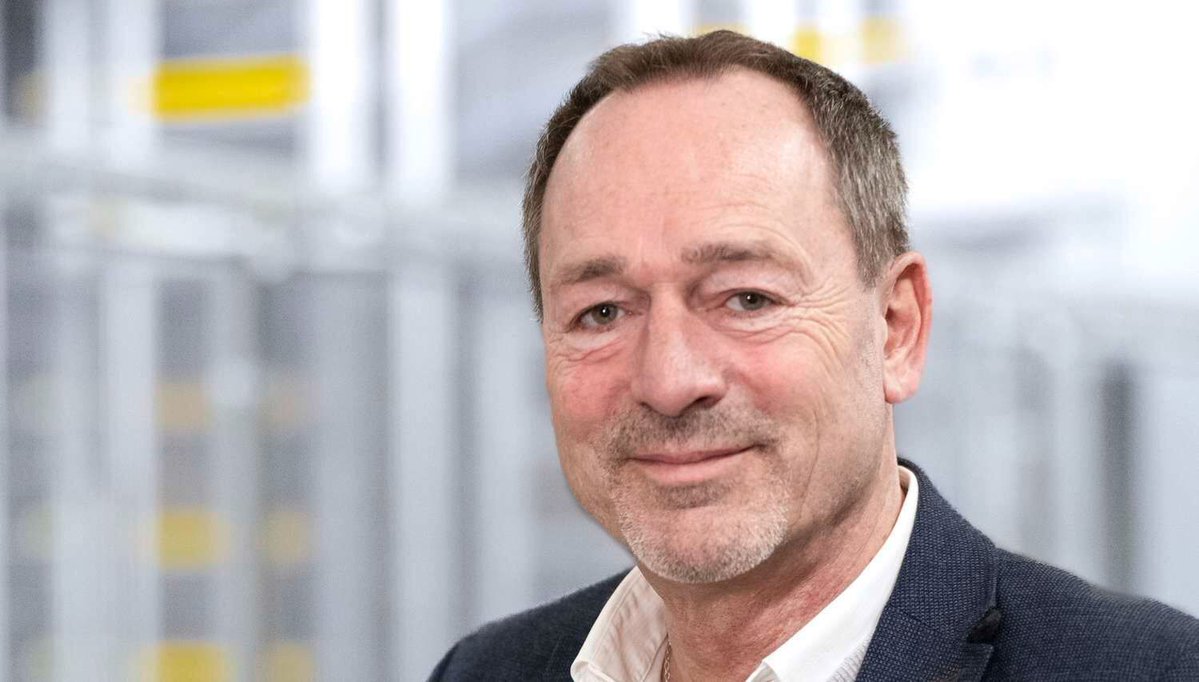 Statt starrer Fördertechnik:
Fest installierte Fördertechnik-Anlagen und Loops - oder eine Flotte intelligent gesteuerter mobiler #Roboter, die Ladungsträger bis zu 50 kg in einem #Materialfluss bewe...Bedingungen an.
Weiterlesen:
In 8 Sprachen verfügbar: 
logisticsinnovation.org/logistik1/intr…