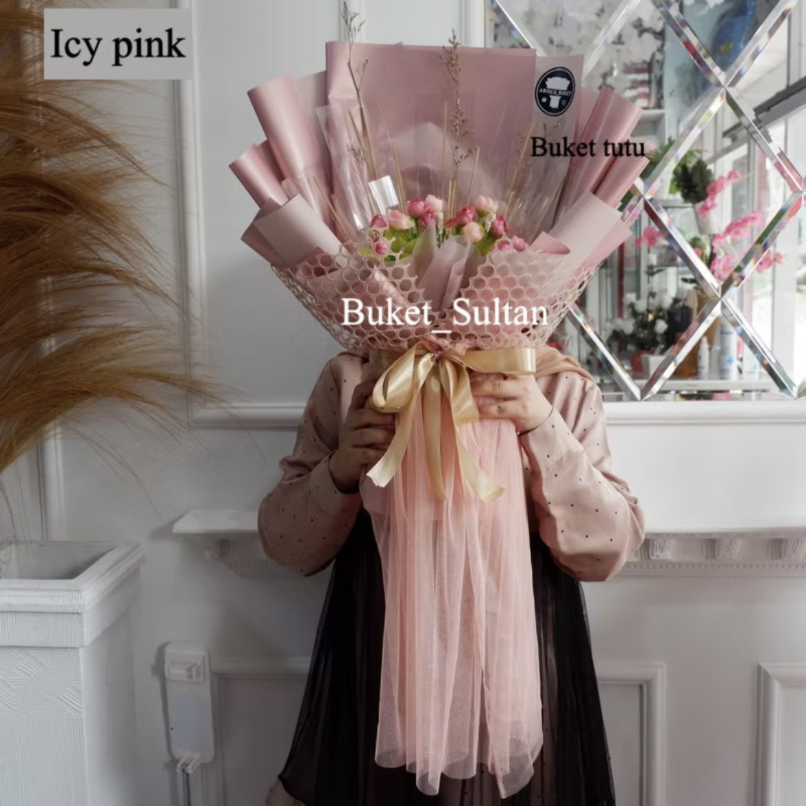 acheeel99's tweet photo. Preloved bucket JUMBO (uang kosong 40 slot) tinggi 65cm + box, 60k aja ambil di kos #jual #preloved #bucket https://t.co/SWFLttSL8L