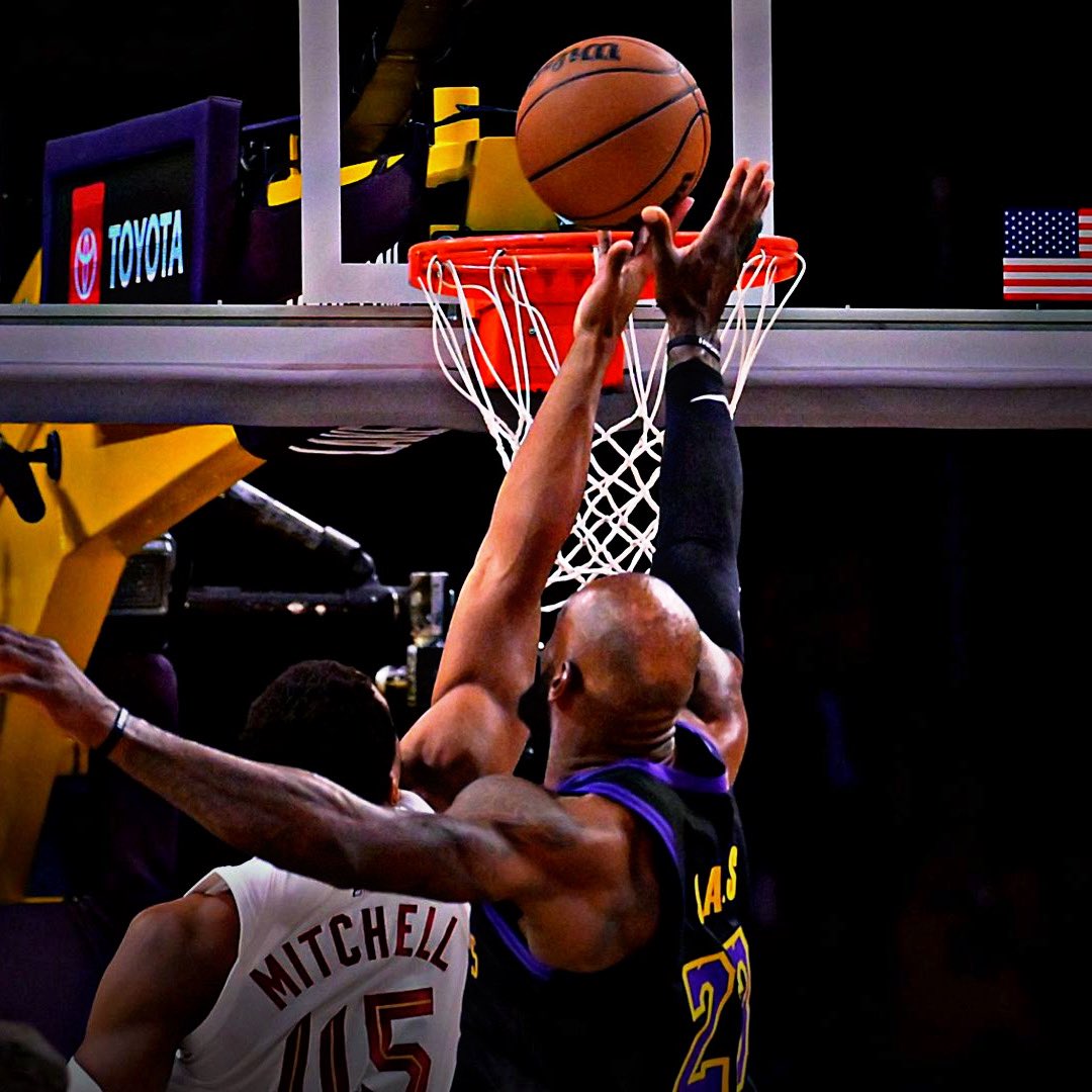 The Lakers’ DEFENSE in March:

❌ Brunson — 8/19 FG &amp; 7 TO’s
❌ Edwards — 2/15 FG &amp; 14 PTS
❌ Murray — 1/14 FG &amp; 5 PTS
❌ Durant — 18 PTS (2x) &amp; 11 TO’s
❌ Herro — 8/19 FG &amp; 4 TO’s
❌ Paolo — 4/14 FG &amp; 16 PTS
❌ Mitchell — 4/10 FG &amp; 10 PTS

CLAMPED ALL THESE STARS 🔒