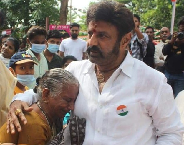 HemanthNBK2's tweet image. #Balayya ❤️❤️
90's gen fav hero, genz fav hero too