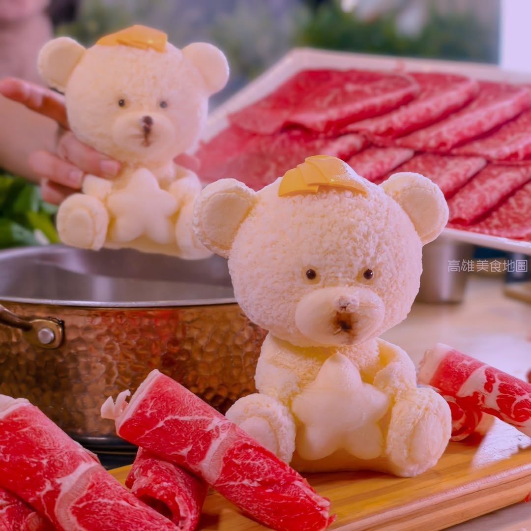 每次品尝粤式点心都仿佛是一场盛宴，其魅力令人难以抗拒，更让人欲罢不能。