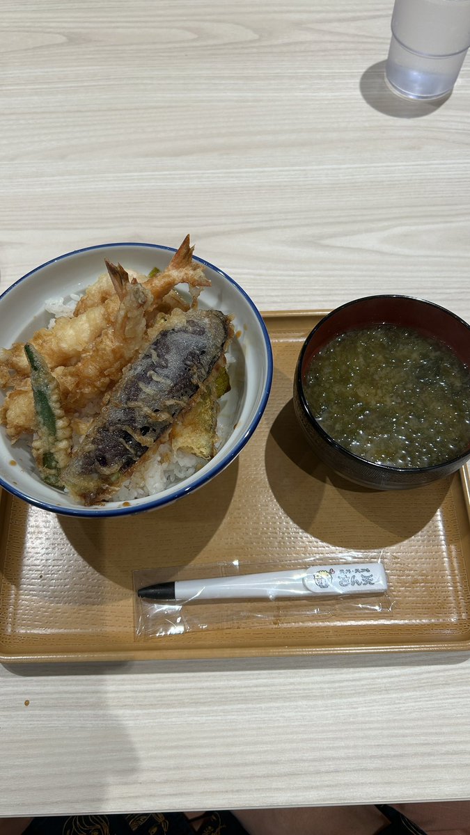 シャル tweet media