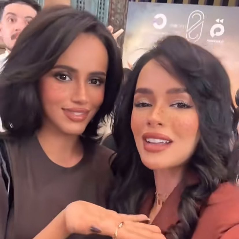 رينا 𝜗𝜚 tweet media