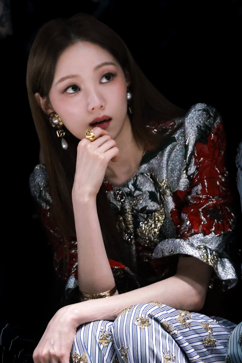 seraphsilent_'s tweet photo. 언니 너무 예뻐❤️‍🔥✨

#이성경 #LeeSungkyoung #DGFW26 https://t.co/iBdB953hBo