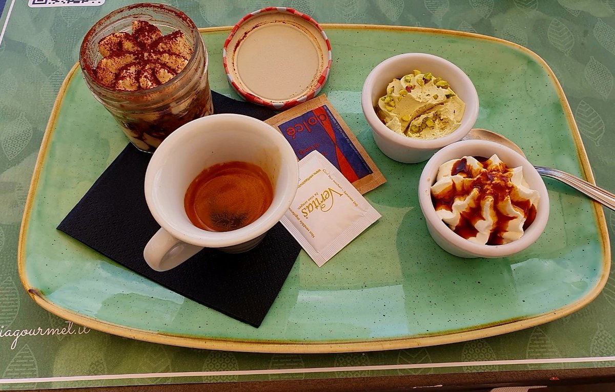 anna 🌹🦂 tweet media