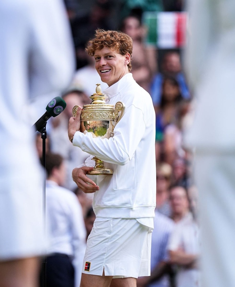 the bolter ❄️ tweet media