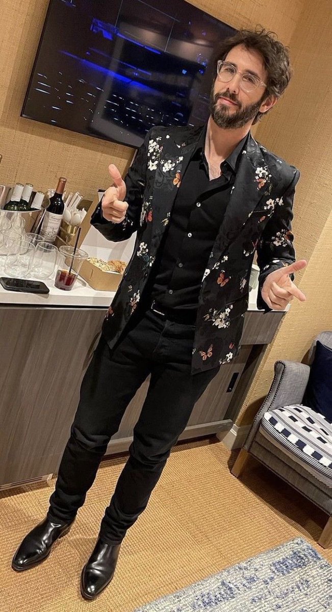 Josh Groban tweet media