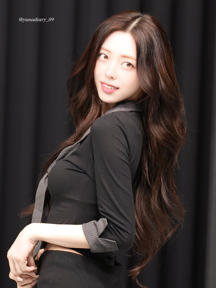 yunadiary_09 tweet media