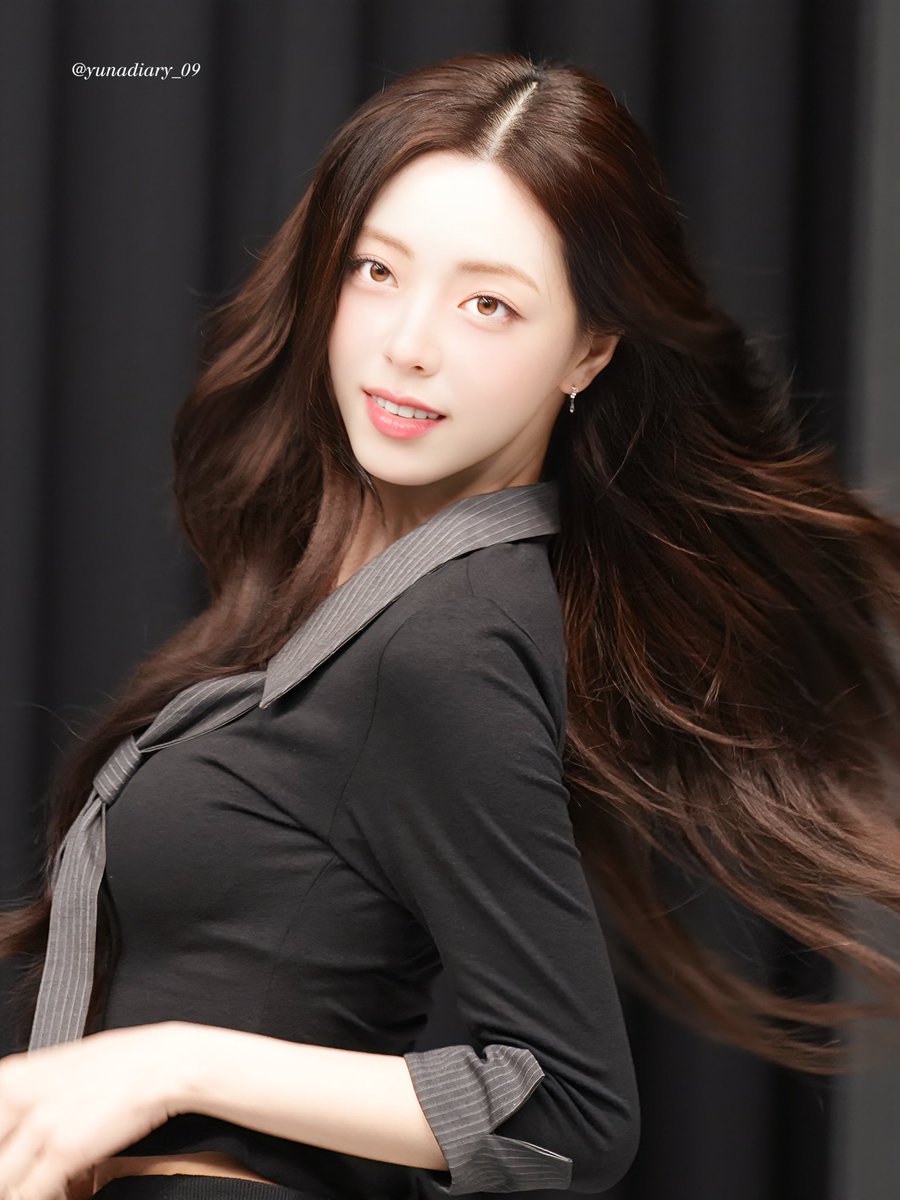 yunadiary_09 tweet media