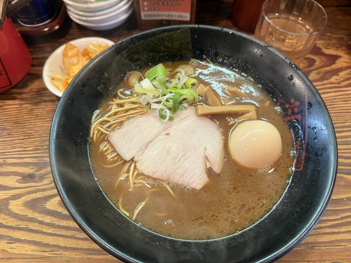 しほつん tweet media