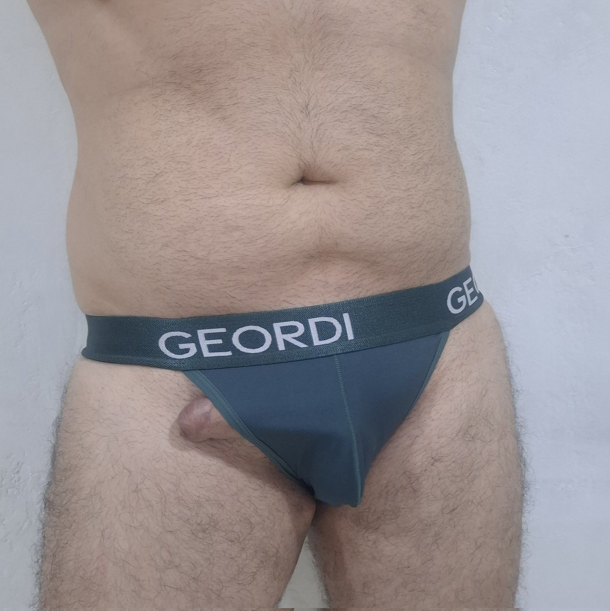 JavierP_24's tweet photo. Probandome la ropa interior nueva se me salió un poquito. 🍆💦 https://t.co/h5IHayg5Dy