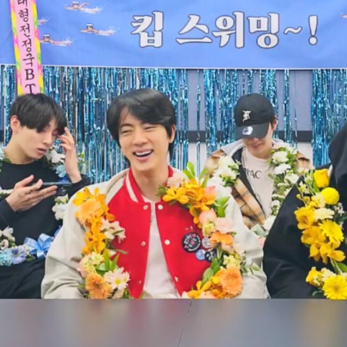 Hourly Wootteo 🇺🇸 tweet media