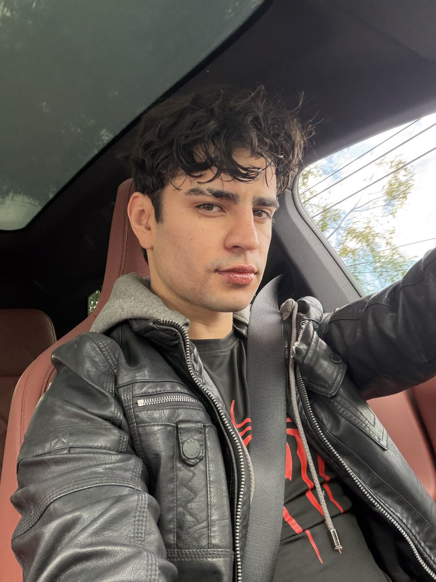 Aaron Mercury tweet media