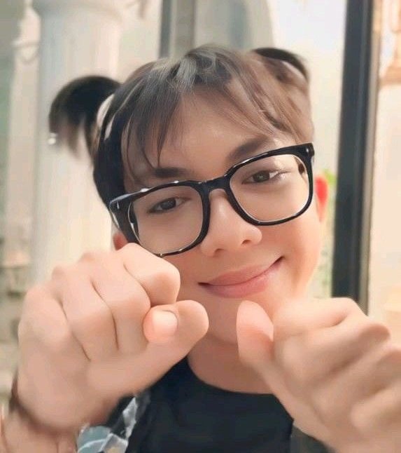 ₭ØⱤł (bantal di belakang nona) tweet media