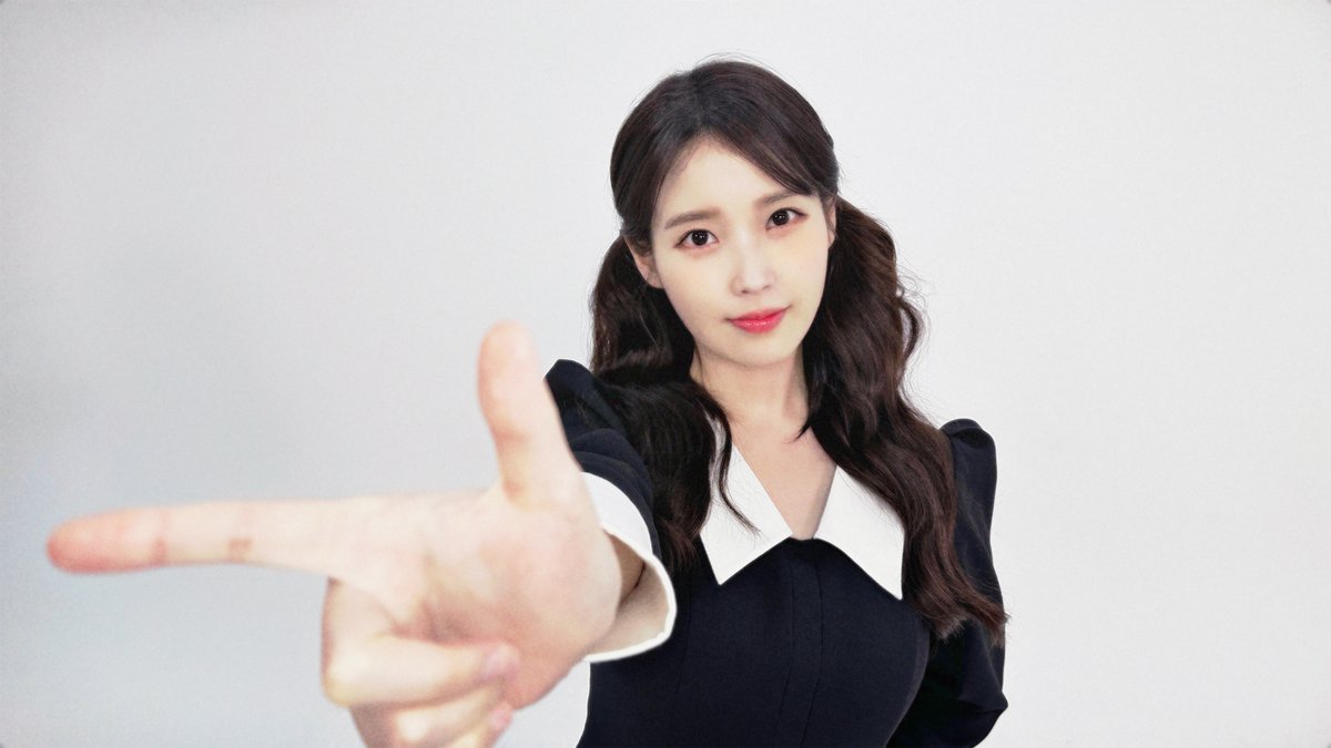 아이유(IU) tweet media