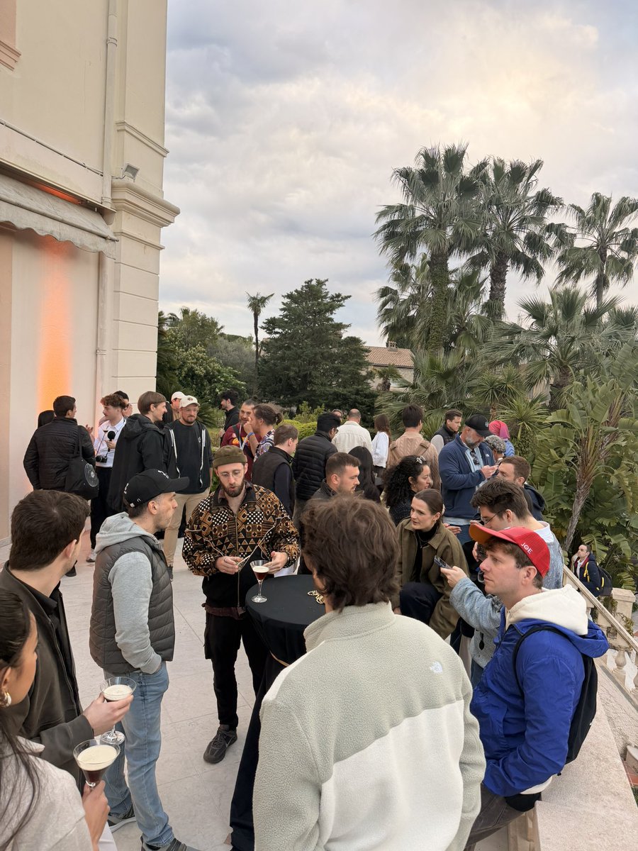 Austin | Stablecoins tweet media