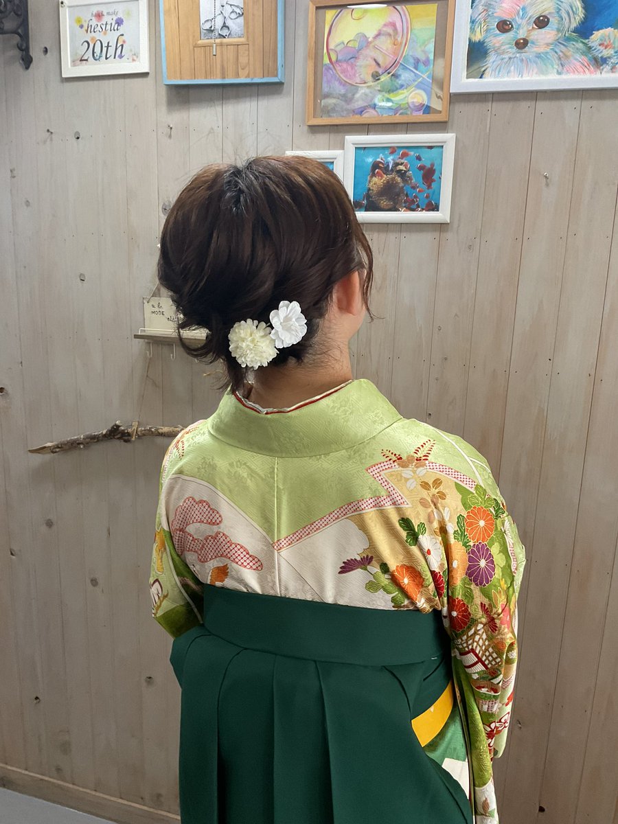 1246Bs's tweet photo. 松山大学、愛媛大学、大学院をご卒業の皆さん、
おめでとうございます😊

社会人生活も頑張ってください！
いい出逢いがたくさんありますように✨ https://t.co/OsWaeGU257