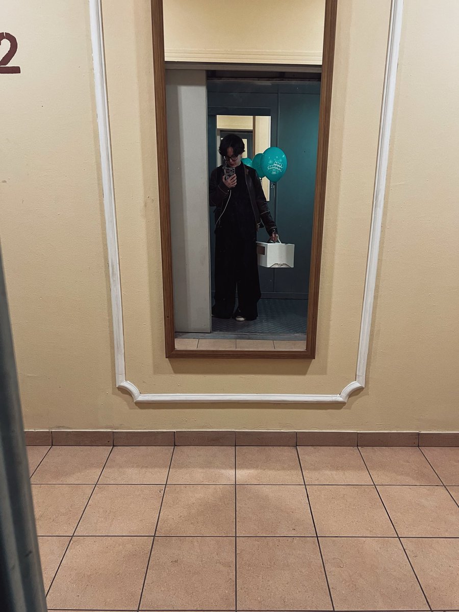 печальный демон tweet media