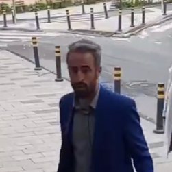 A_Marius_Jacob's tweet photo. @lenfant_noir0 Parce que ... WUUU WUUU et non je ne suis pas un usager du bus, je suis inspecteur de police, bien joué Jo ! https://t.co/RkJ9o4kGCK