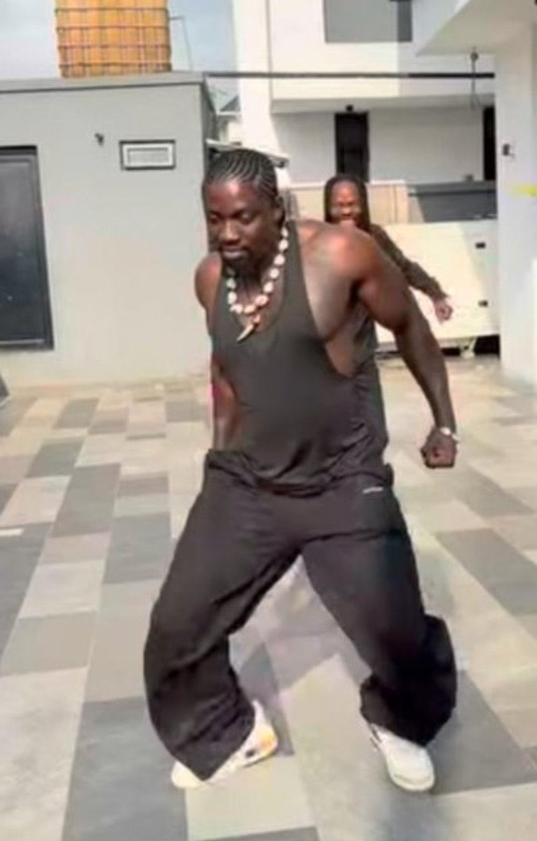 LU$O🦇 tweet media