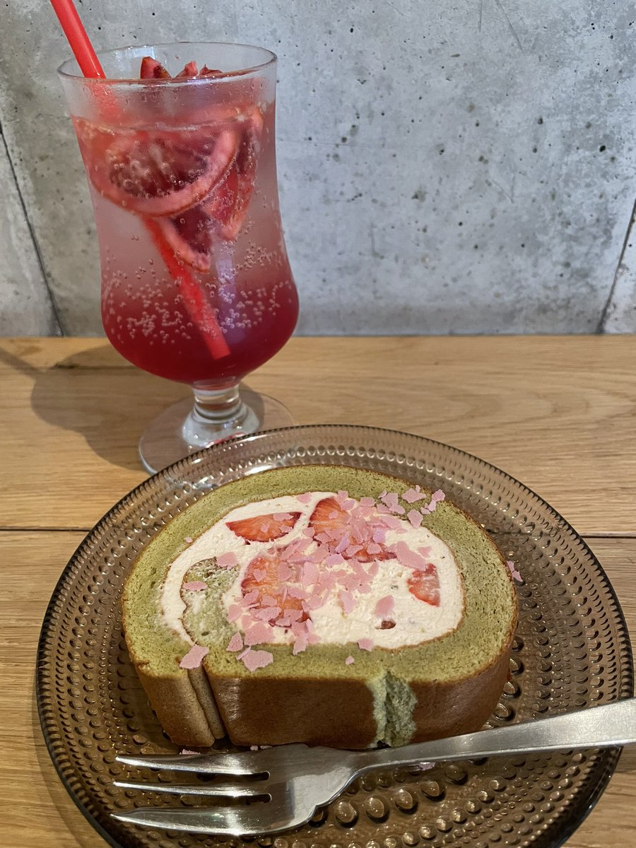 美味しいもの食べていぶくろもココロもチャージ🌸🍊