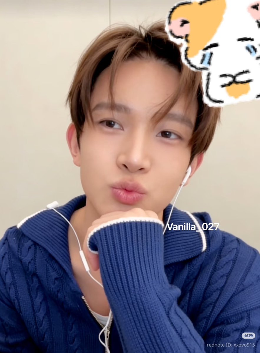 _out1015's tweet photo. so much noot noot heeseung appearing in my feed https://t.co/liaAk119VY