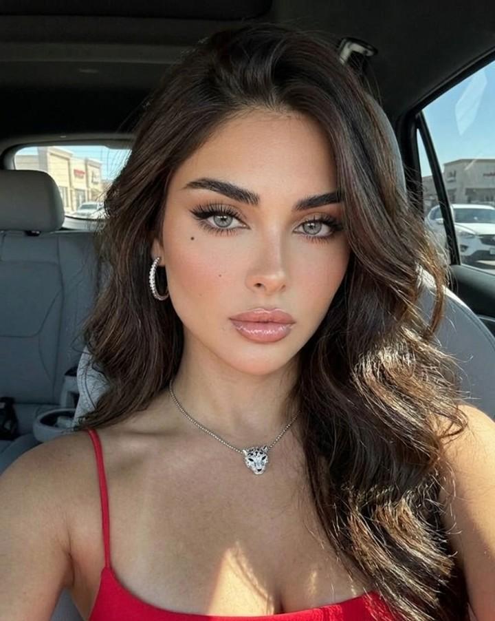 Zoya Sam 🤍 tweet media