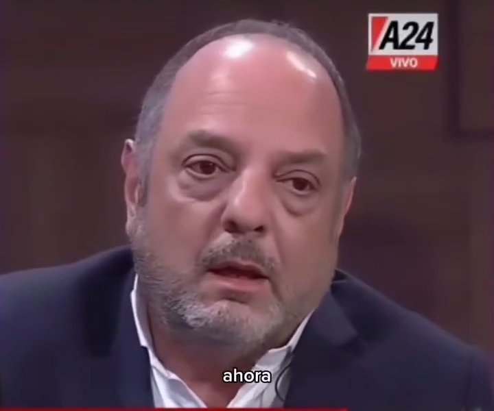 La cara de Baby JAJAJAJAJAJAJA Yo me río pero no debería ser legal ser tan bruta y ocupar semejante cargo político, Basura tené dignidad y renuncia.