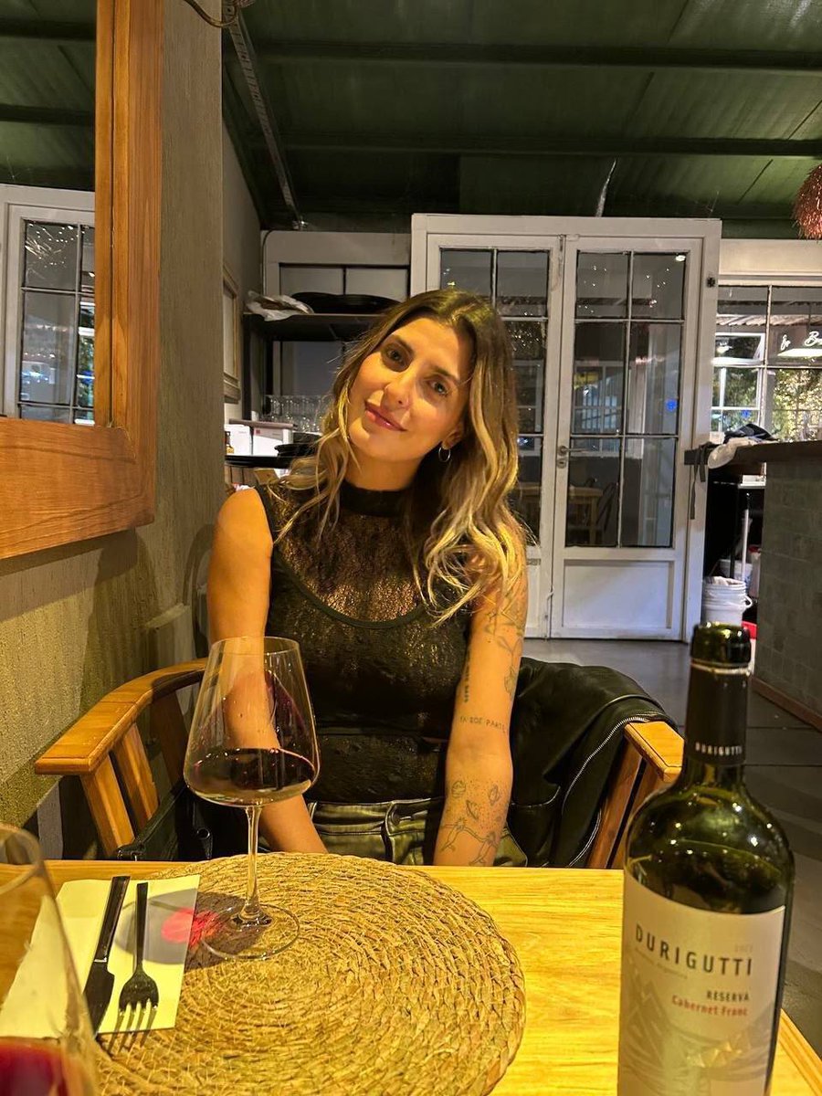 Léa 🌺 tweet media